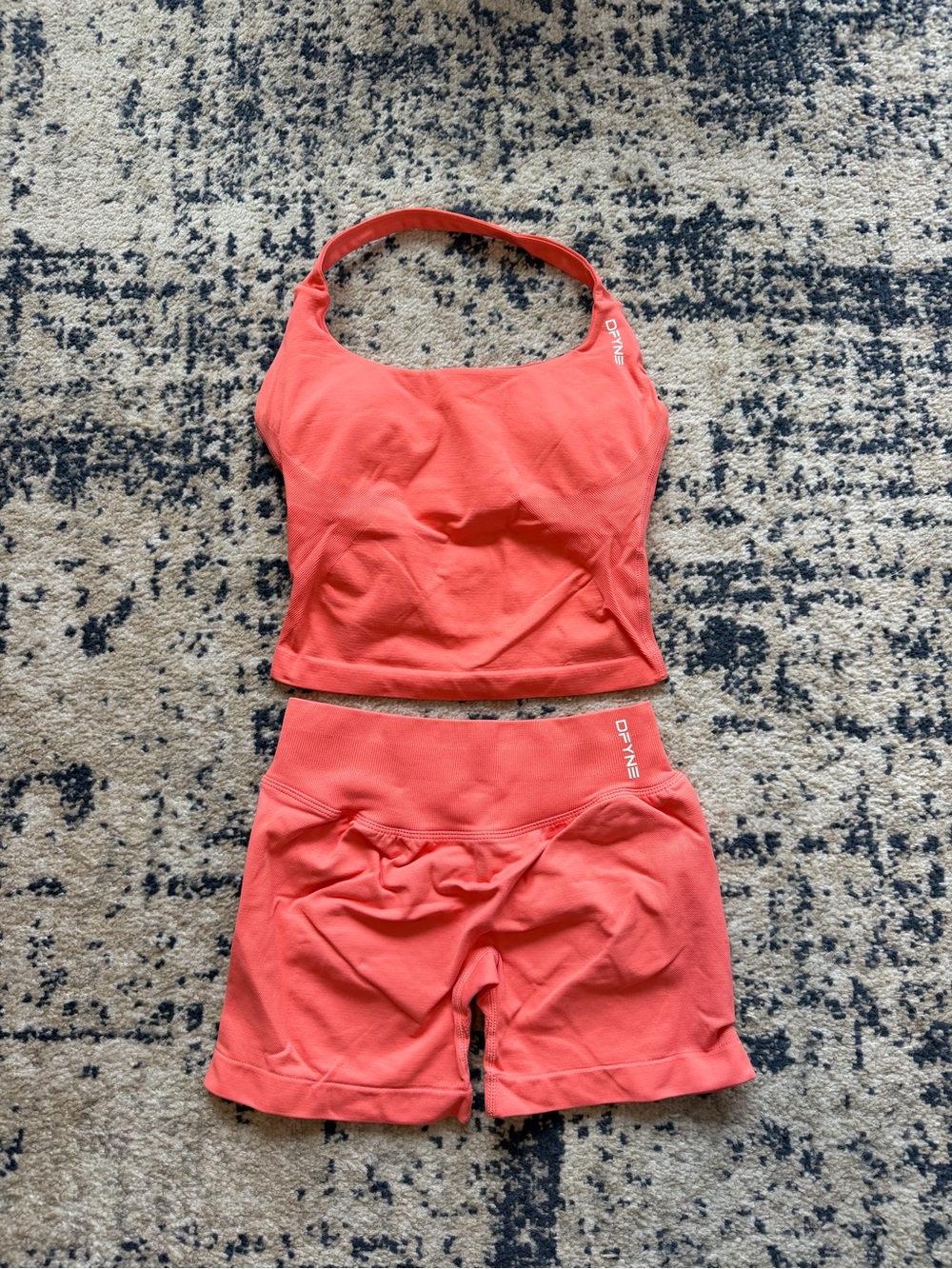 DFYNE Coral Seamless Sports Crop Top and Shorts Set